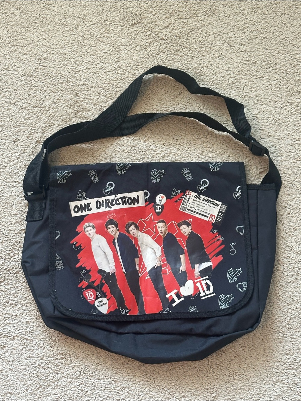 1D Black and Red One Direction Messenger Bag